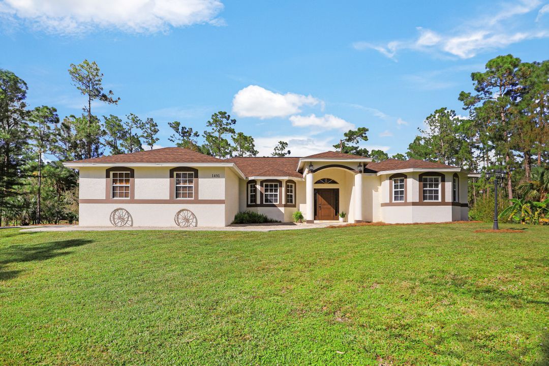 1491 20th Ave NE, Naples, FL 34120