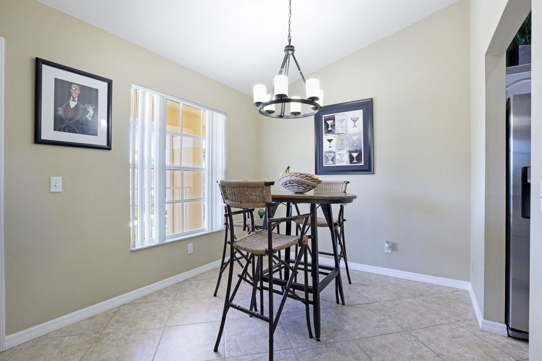 757 Wiggins Lake Dr #202, Naples, FL 34110