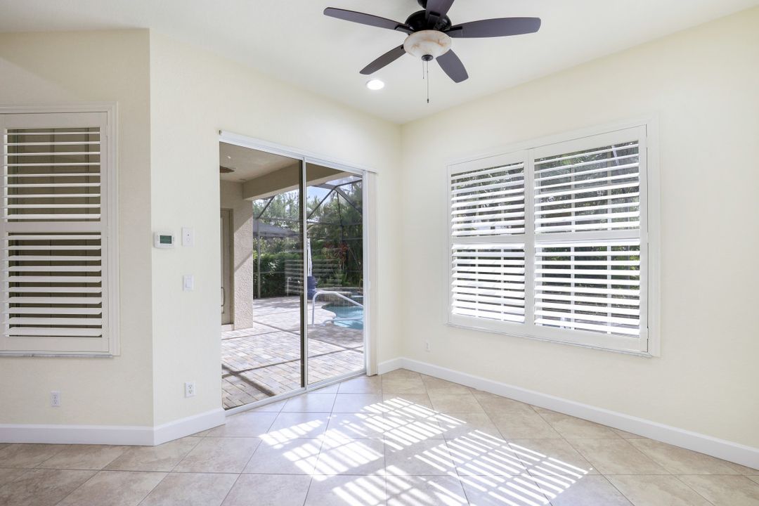 9176 Quartz Ln, Naples, FL 34120