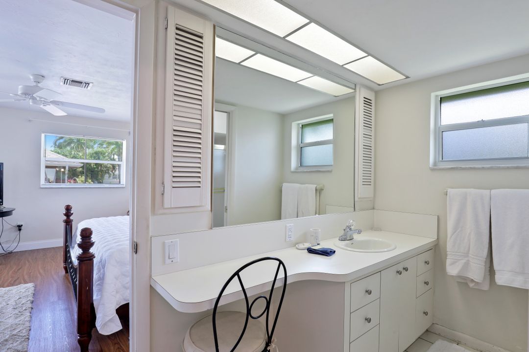 139 Bayview Ave, Naples, FL 34108