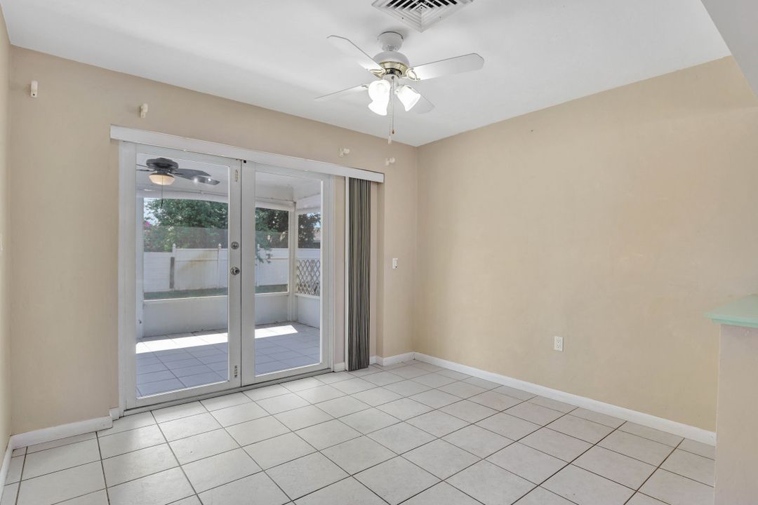 4656 Capri Dr, Naples, FL 34103