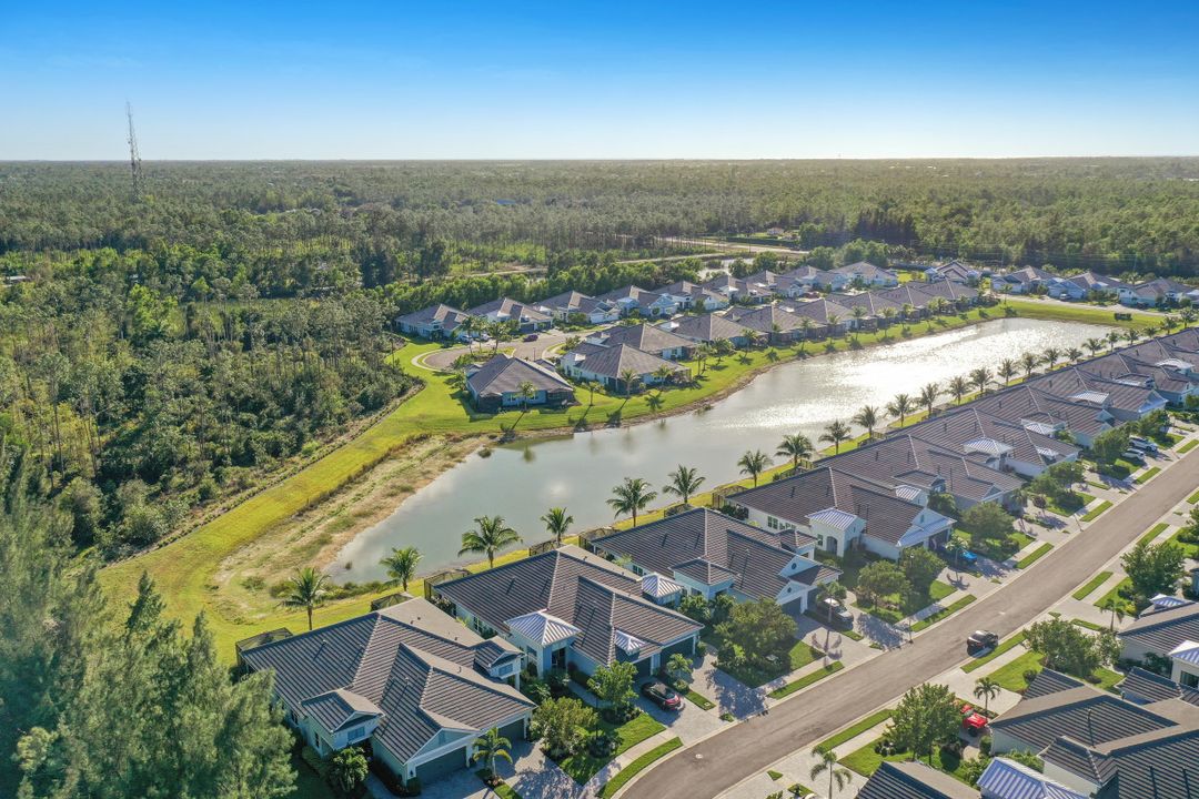 2239 Marquesa Cir, Naples, FL 34112