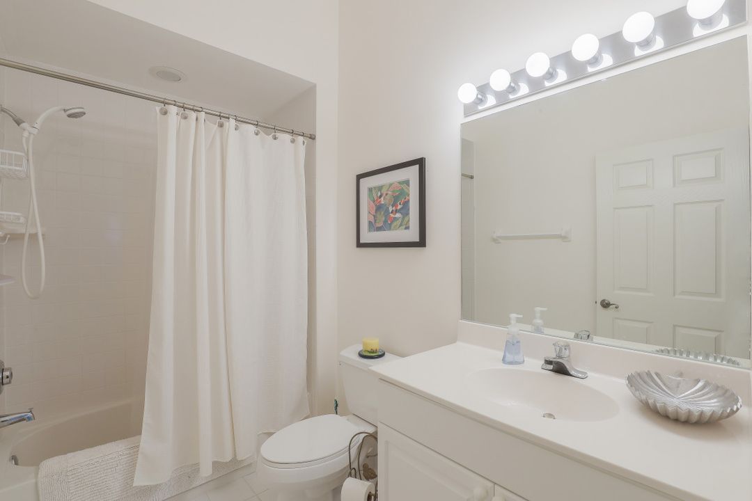 1090 Egrets Walk Cir #202, Naples, FL 34108