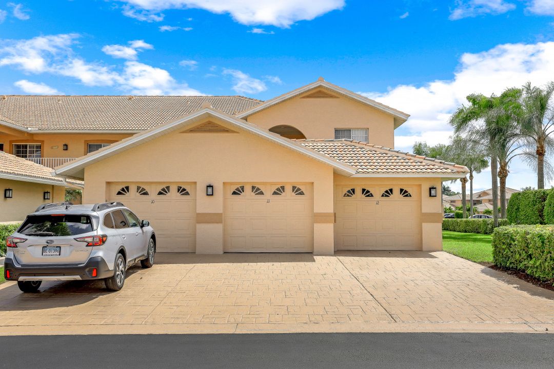 9060 Michael Cir #411, Naples, FL 34113