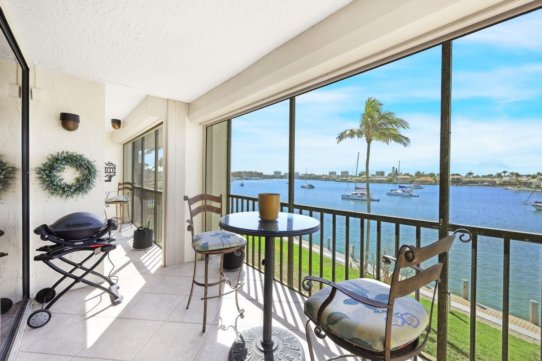 838 W Elkcam Cir #303, Marco Island, FL 34145