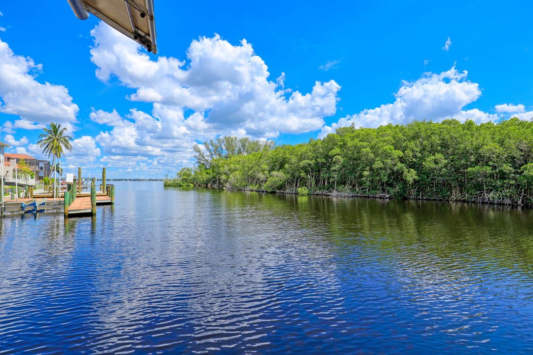 2356 Coral Point Dr, Cape Coral, FL 33990