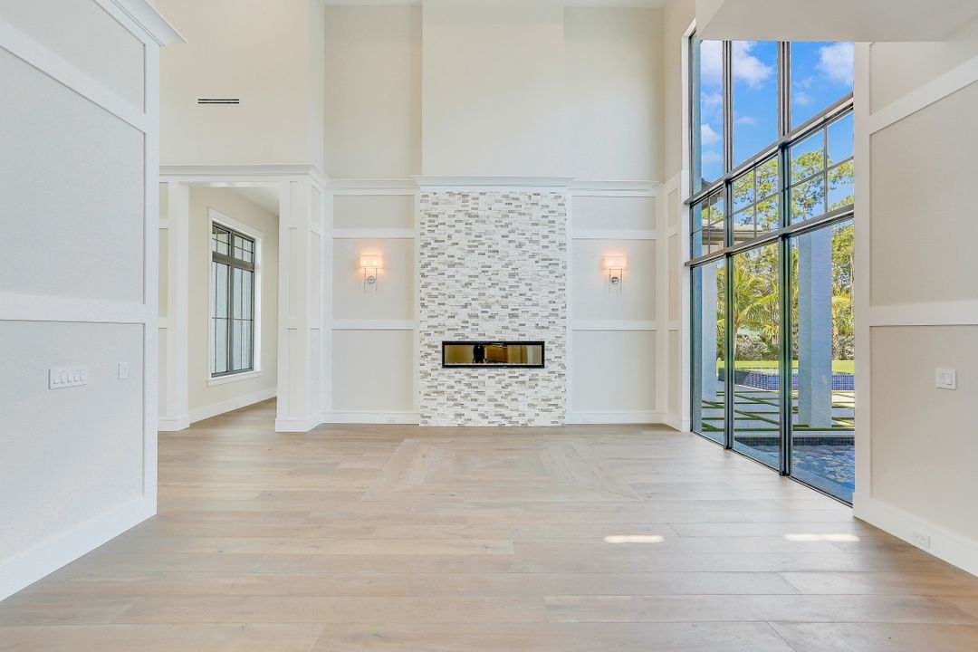 6435 Sable Ridge Ln, Naples, FL 34109