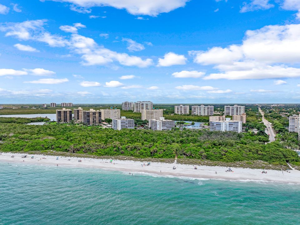 5 Bluebill Ave #606, Naples, FL 34108