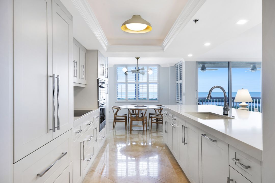 6585 Nicholas Blvd #1103, Naples, FL 34108