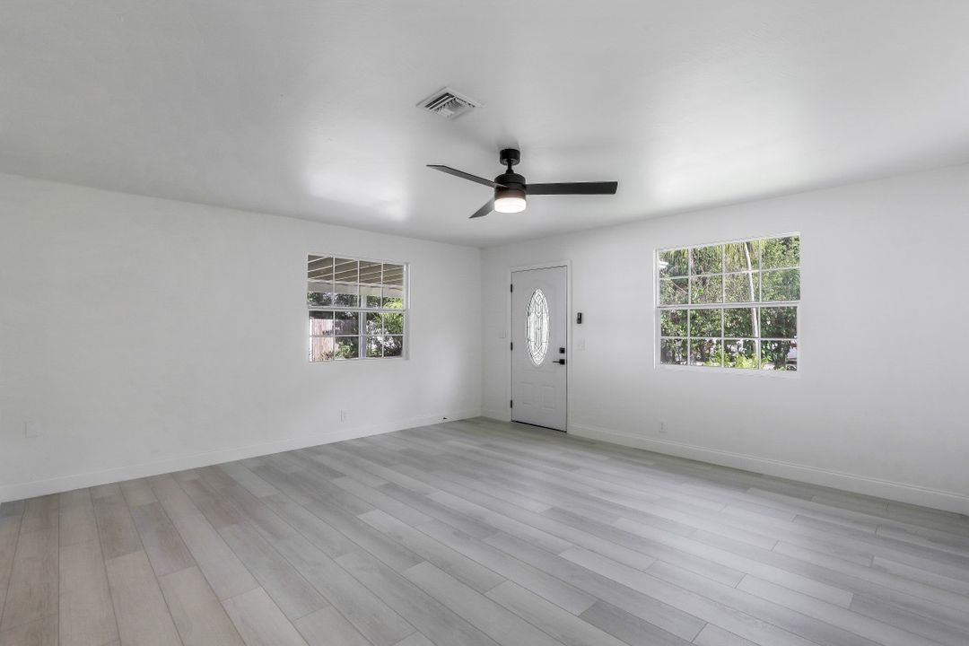 3409 Goldie Ln, Naples, FL 34112