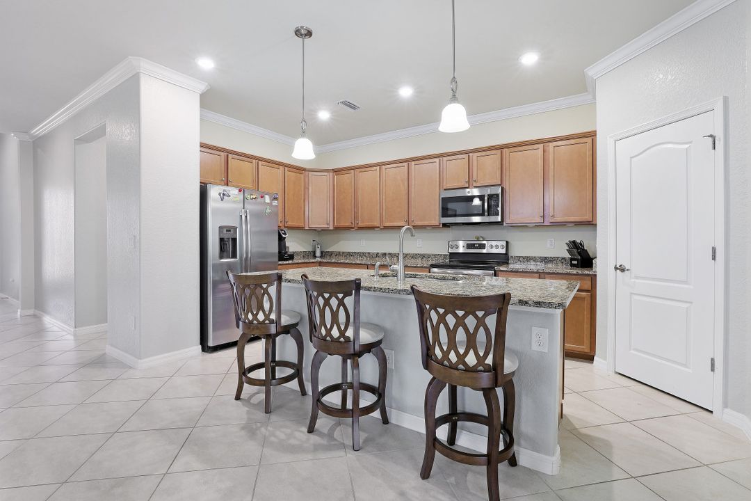 2517 Caslotti Way, Cape Coral, FL 33909