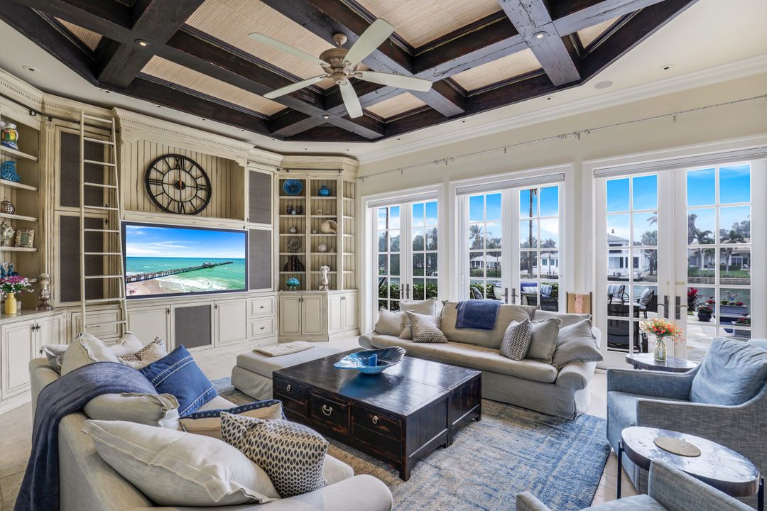 1839 Hurricane Harbor Ln, Naples, FL 34102