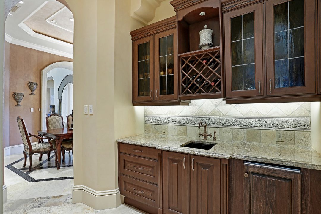 9779 Bent Grass Bend, Naples, FL 34108