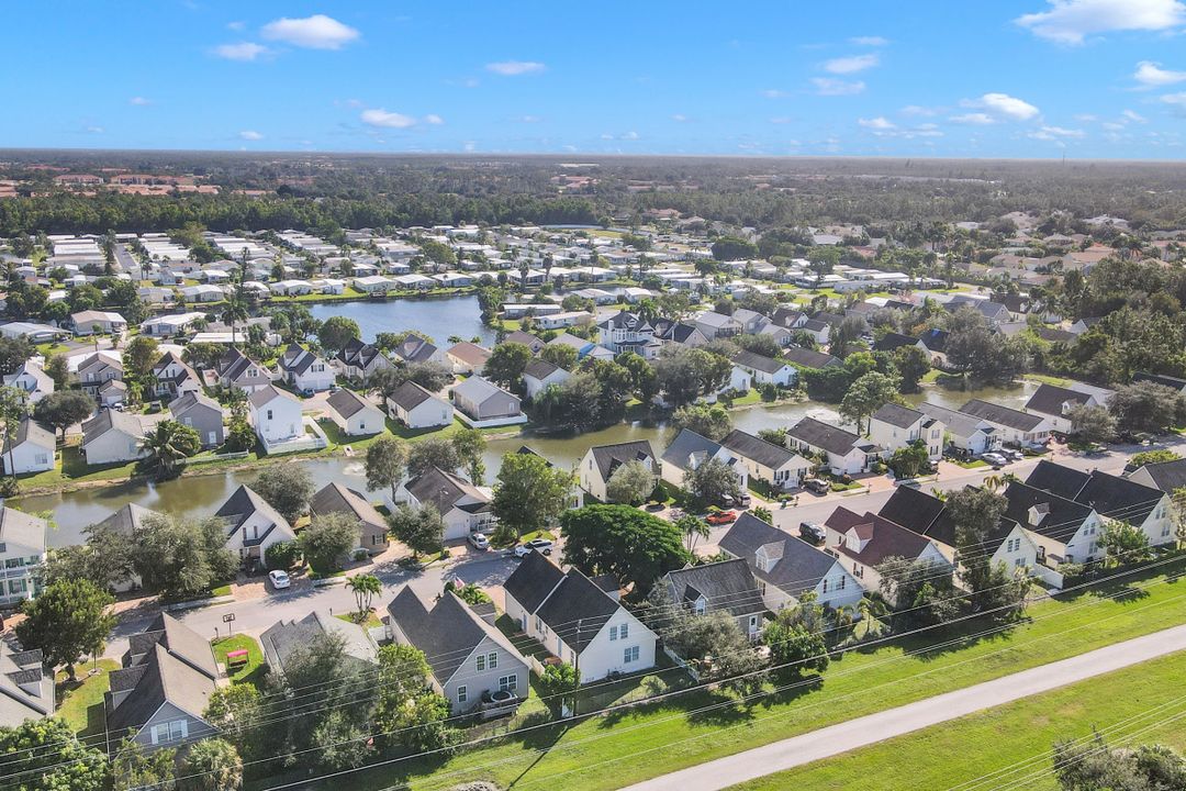 239 Leawood Cir, Naples, FL 34104