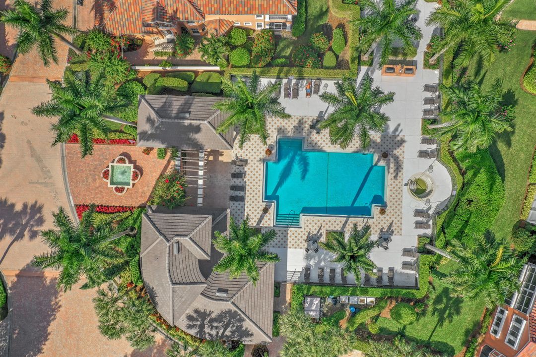 630 Via Mezner #1001, Naples, FL 34108