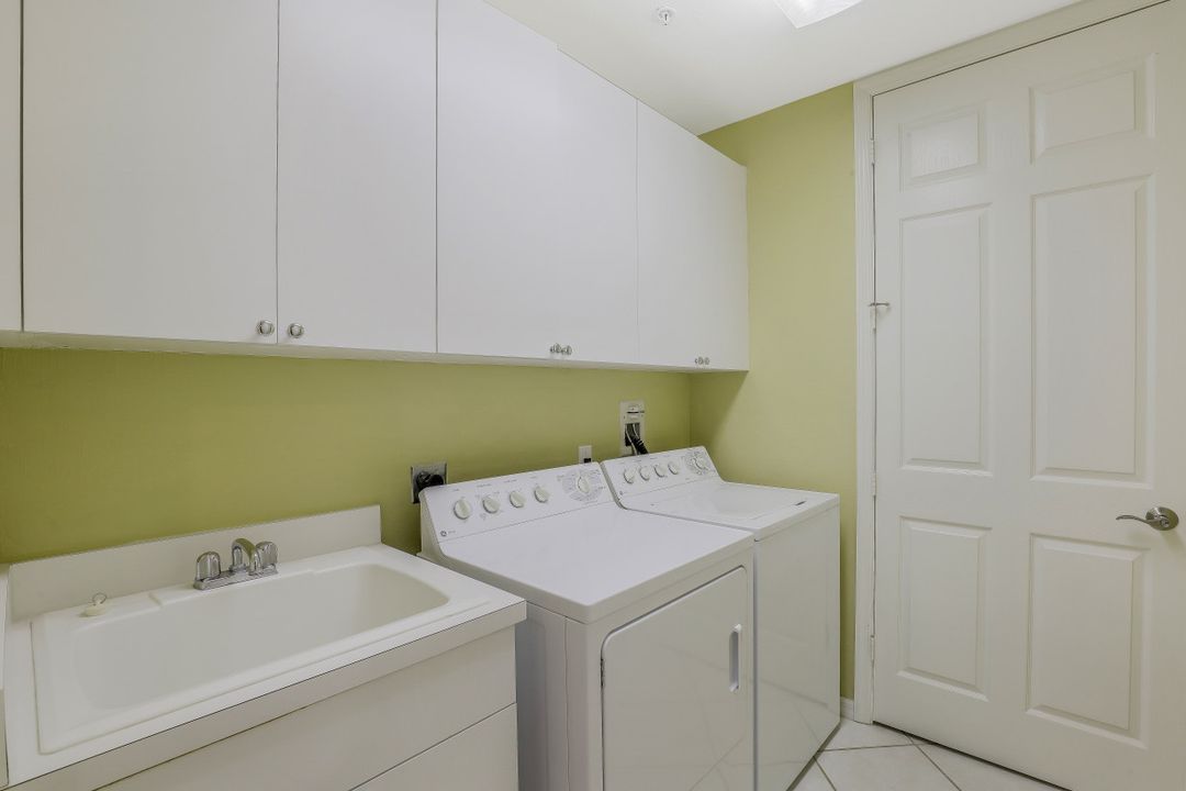 400 Flagship Dr #306, Naples, FL 34108