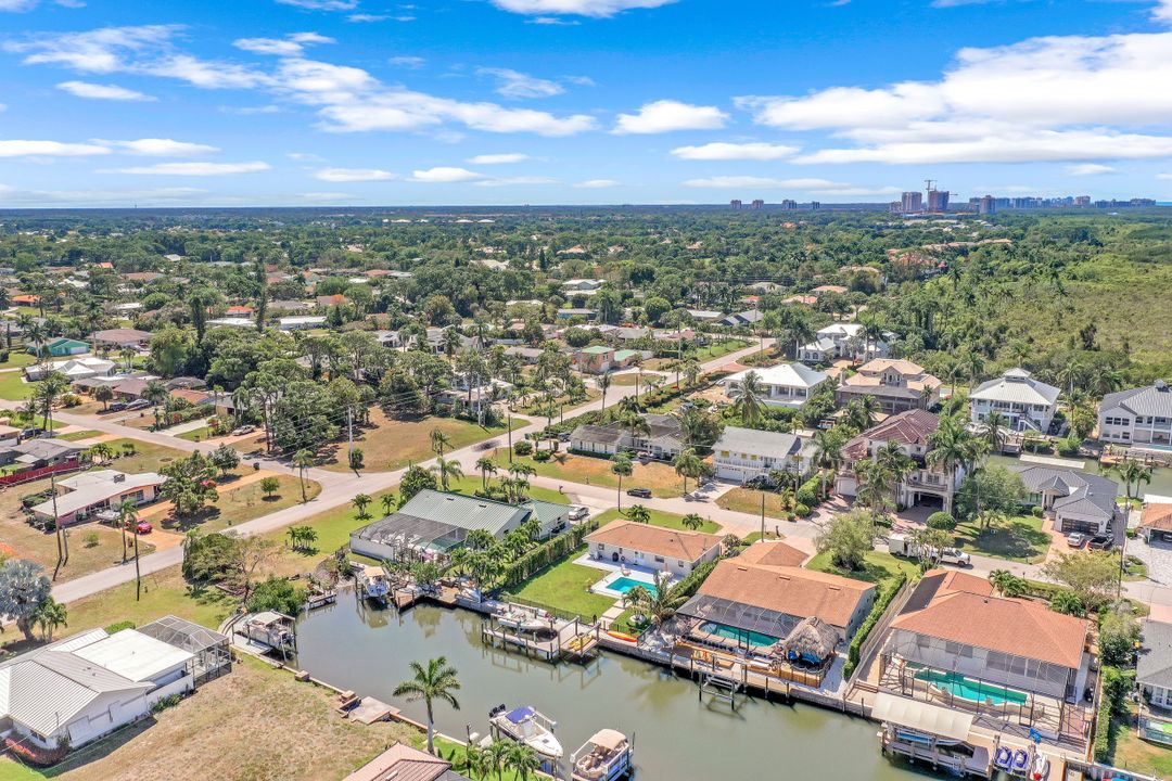 207 6th St, Bonita Springs, FL 34134