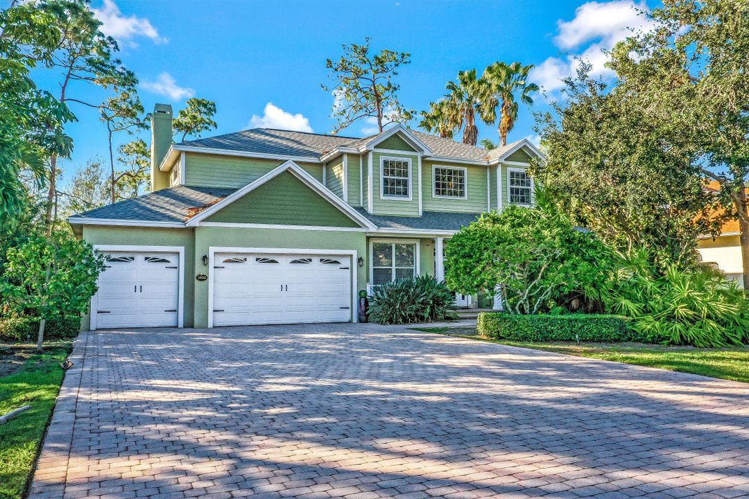 2850 Coach House Way, Naples, FL 34105