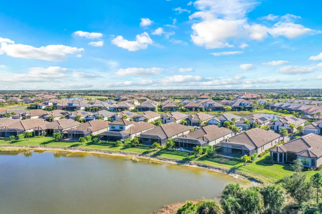 9400 Montelanico Loop, Naples, FL 34119