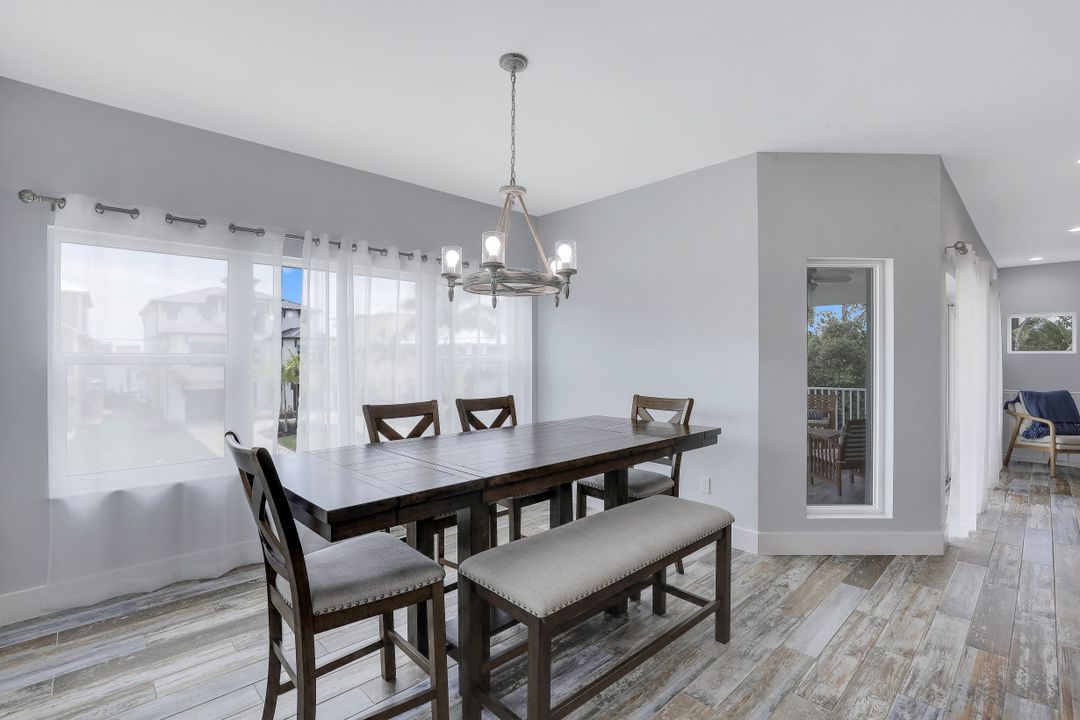 816 San Carlos Dr, Fort Myers Beach, FL 33931