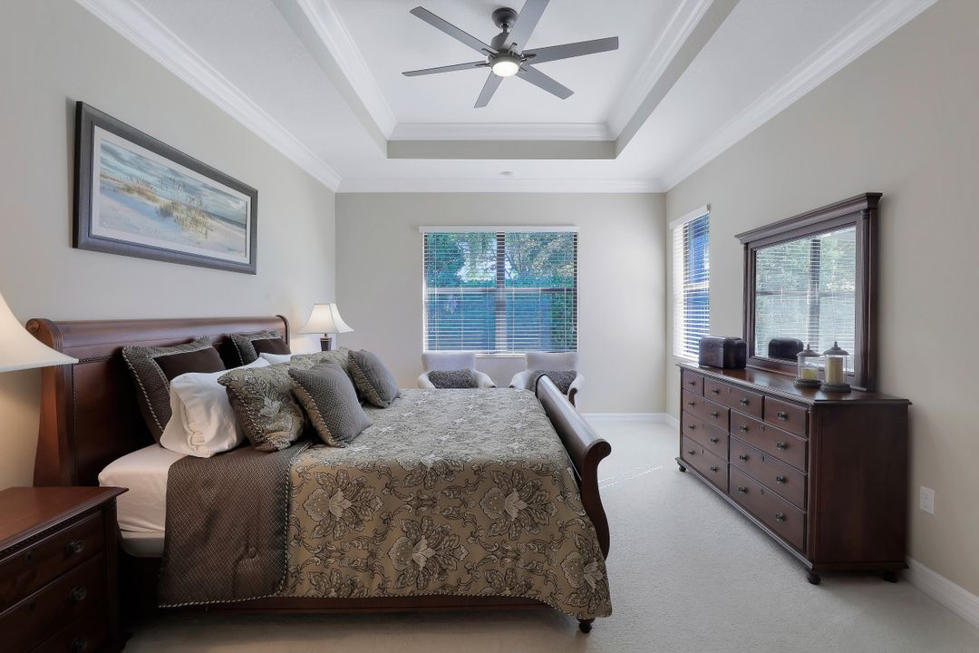 3271 Pacific Dr, Naples, FL 34119