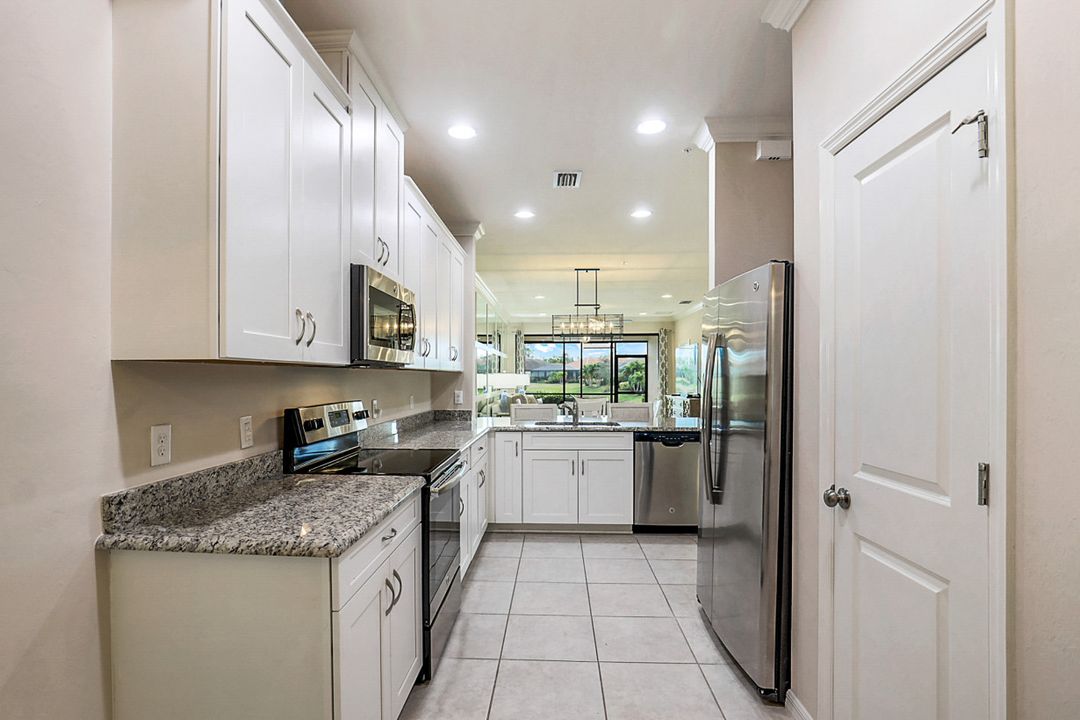 9420 Benvenuto Ct #104, Naples, FL 34119