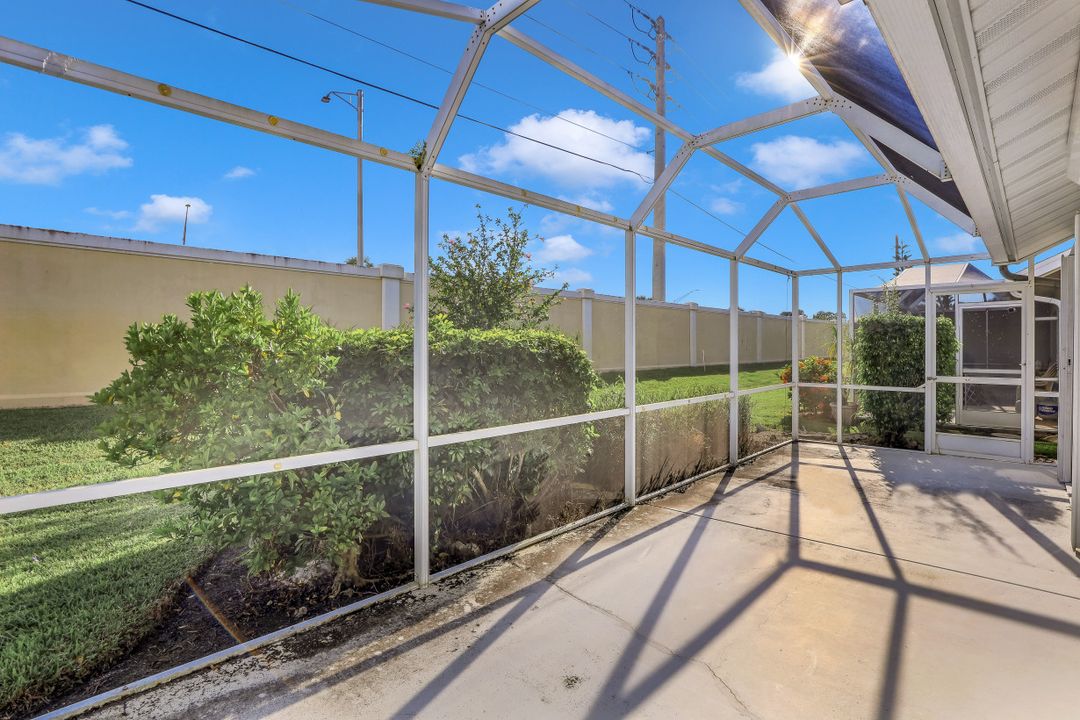 6133 Thresher Dr #402, Naples, FL 34112