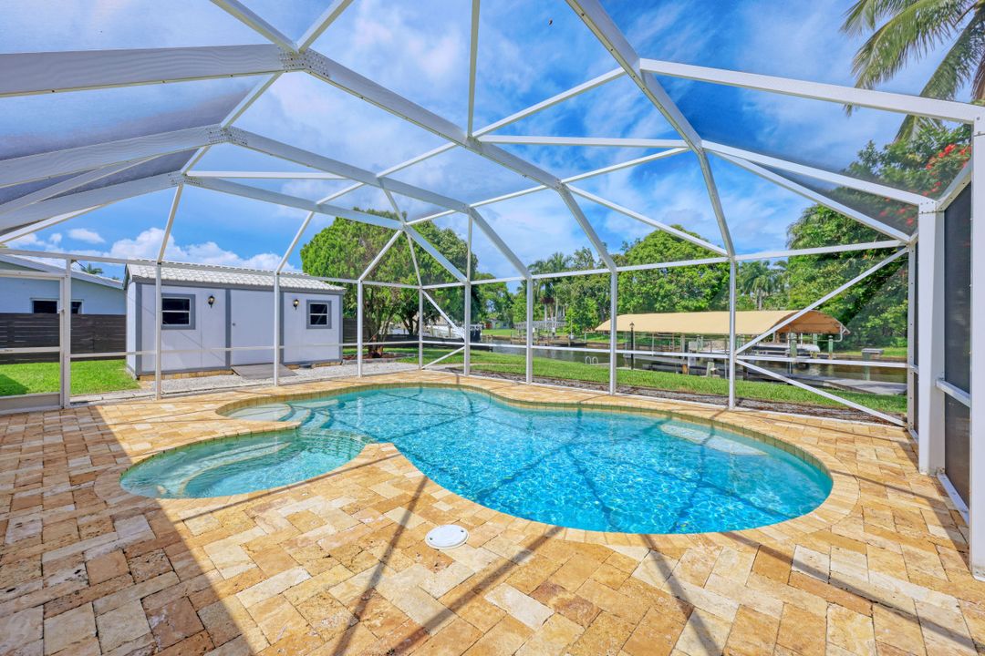 5337 Mikado Ct, Cape Coral, FL 33904