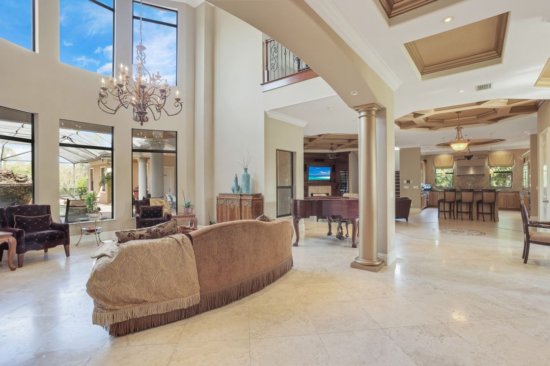 3645 7th Ave NW, Naples, FL 34120