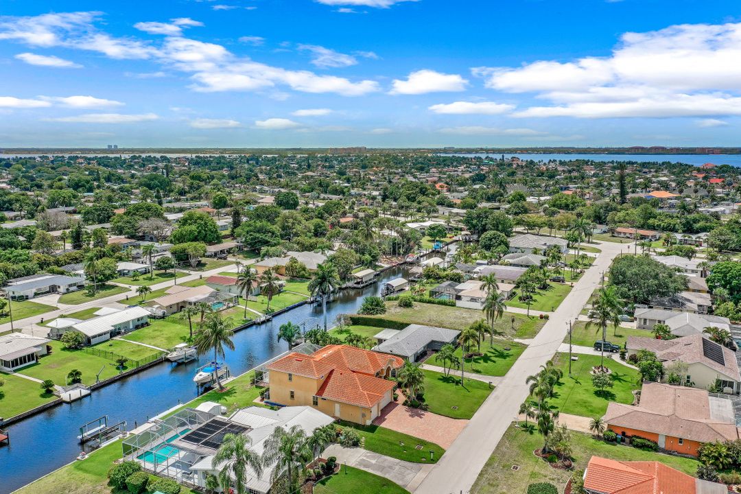 5267 Tiffany Ct, Cape Coral, FL 33904