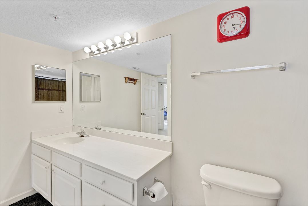 4122 Residence Drive #102, Fort Myers, FL 33901