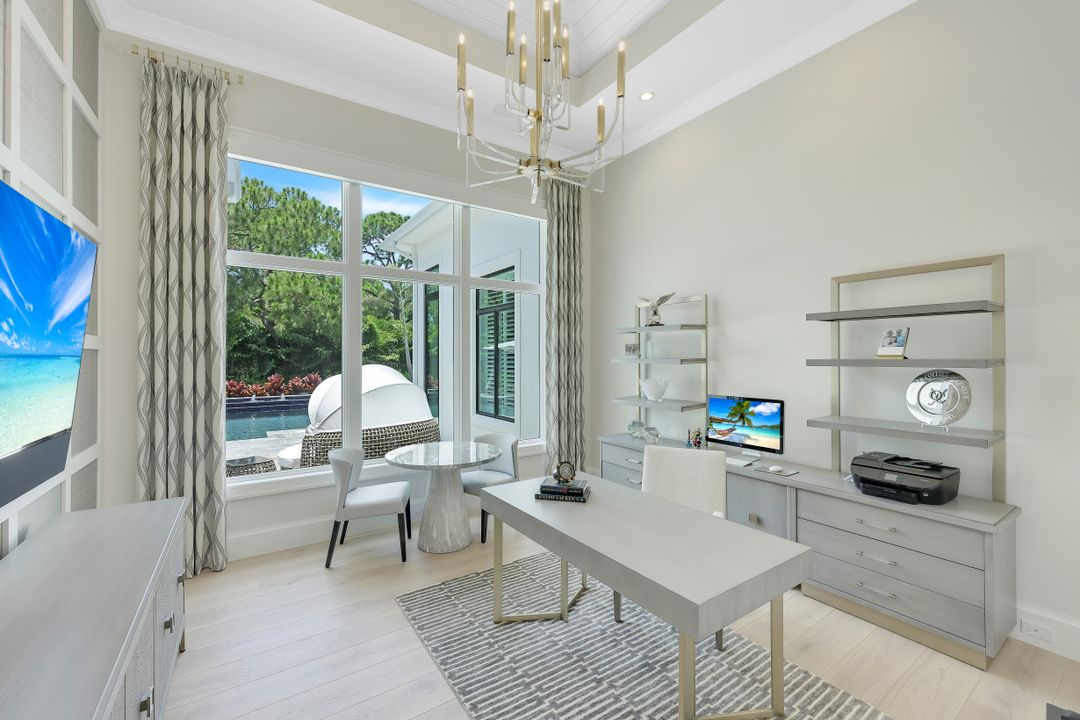 359 Warwick Way, Naples, FL 34110