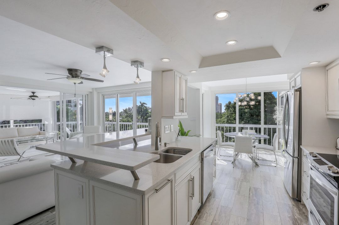 5501 Heron Point Dr #301, Naples, FL 34108