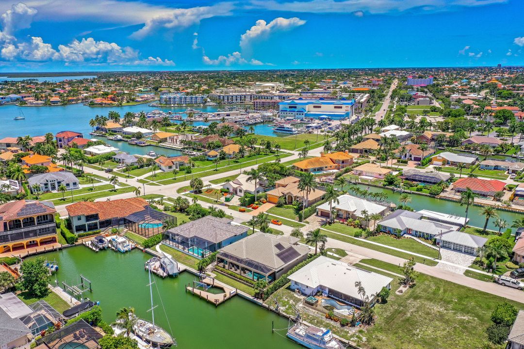 842 Elm Ct, Marco Island, FL 34145