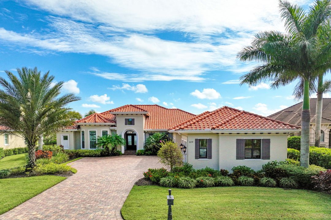 9238 Marble Stone Dr, Naples, FL 34120
