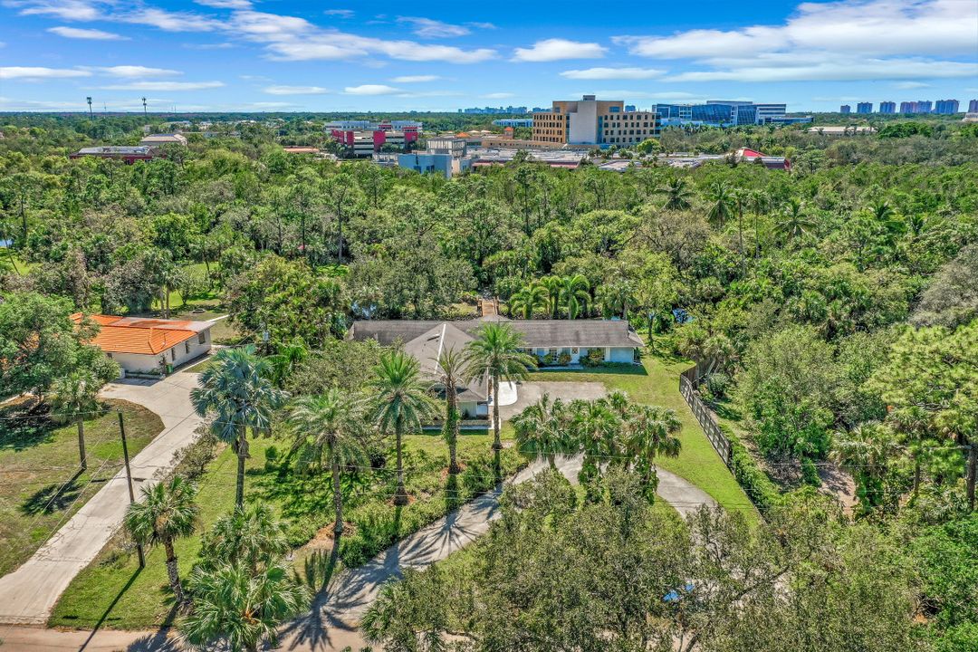 182 Cocohatchee Blvd, Naples, FL 34110