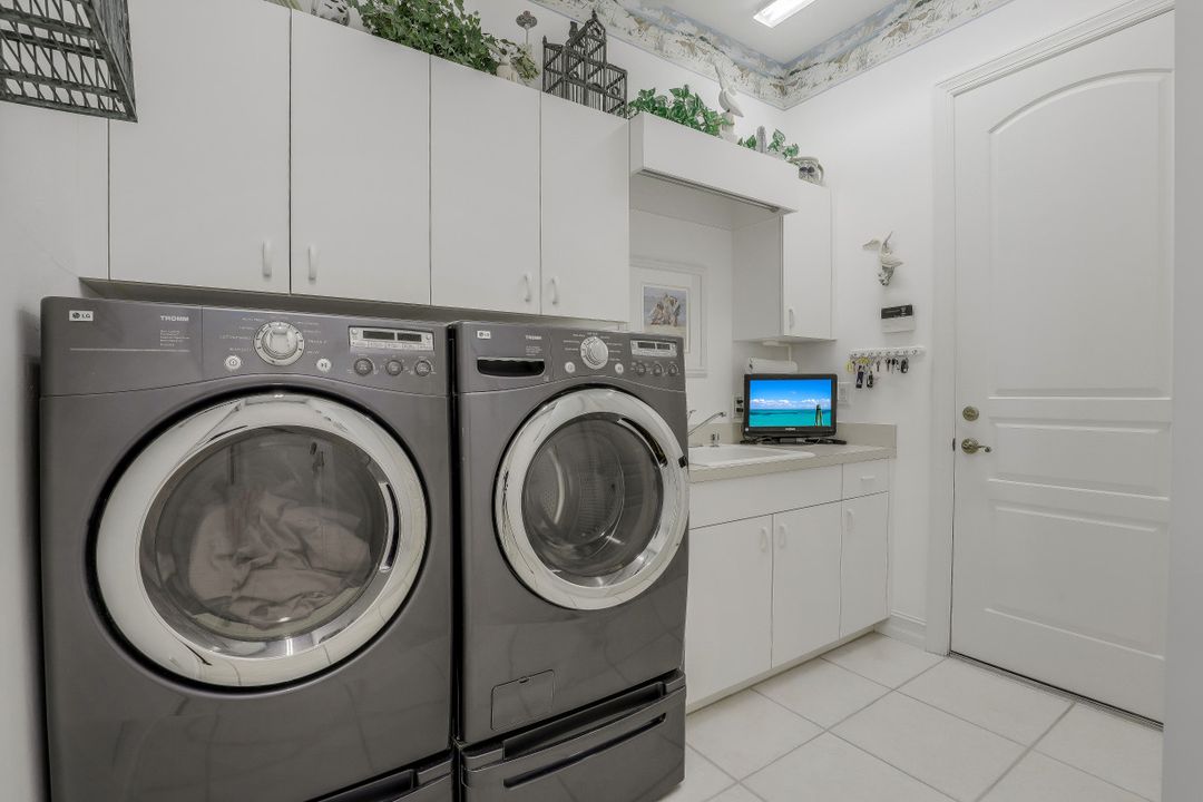 317 Mooring Line Dr, Naples, FL 34102