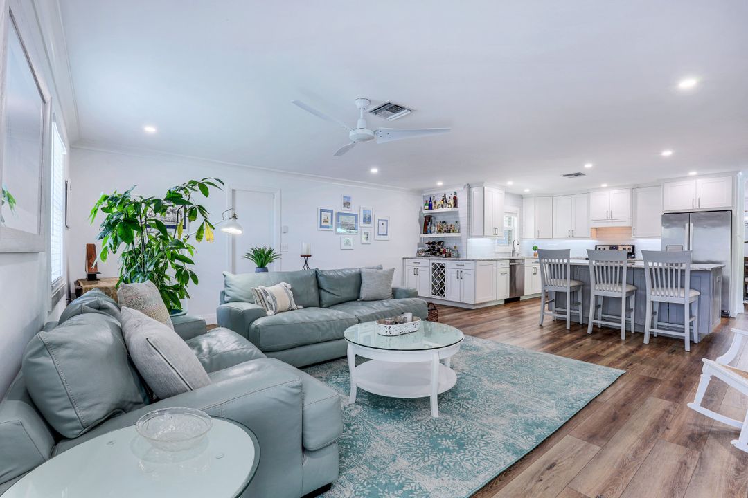 1229 28th Ave N, Naples, FL 34103