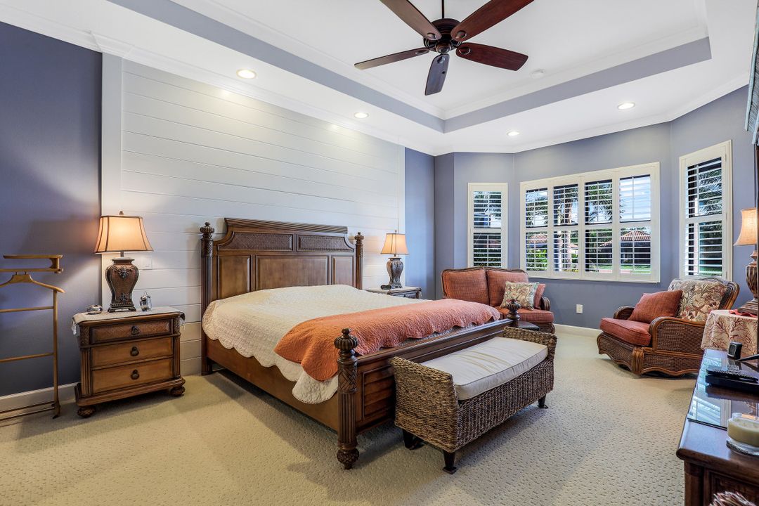 9096 Isla Bella Cir, Bonita Springs, FL 34135