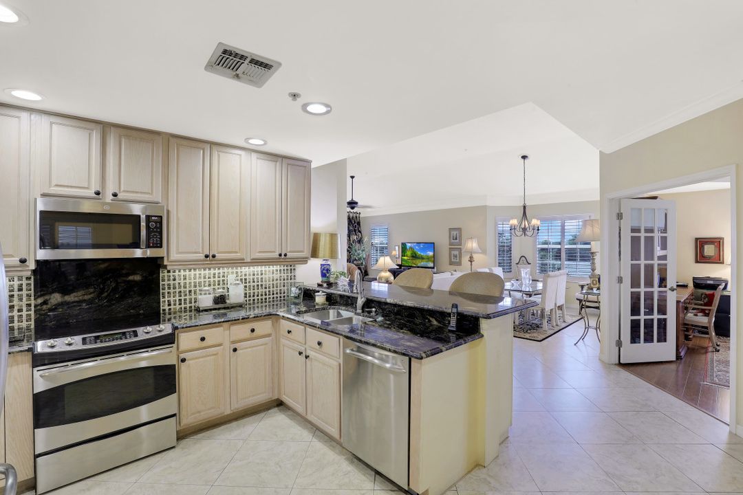 4120 Bayhead Dr #306, Bonita Springs, FL 34134