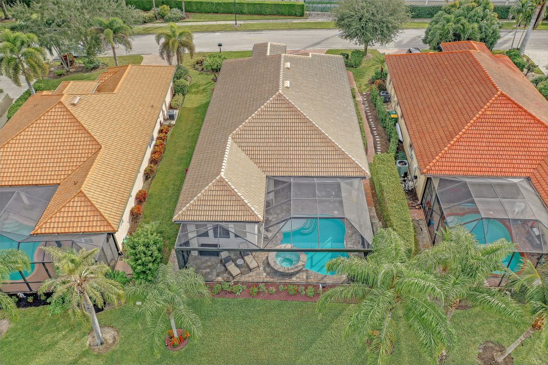 10801 Longshore Way E, Naples, FL 34119