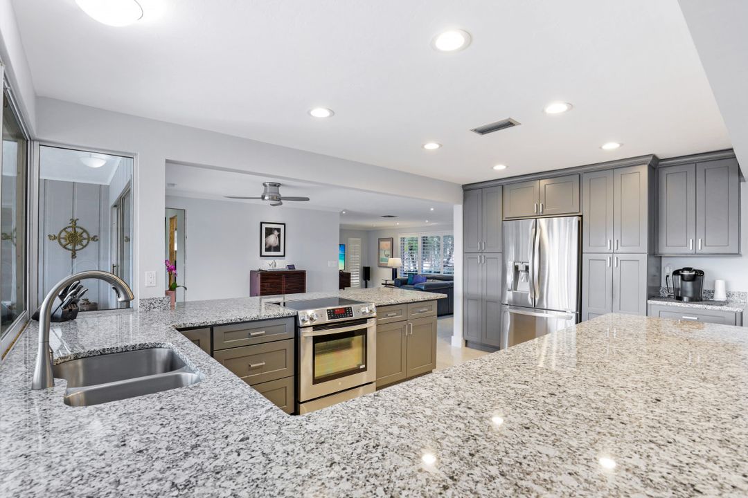 4929 SW 3rd Ave, Cape Coral, FL 33914