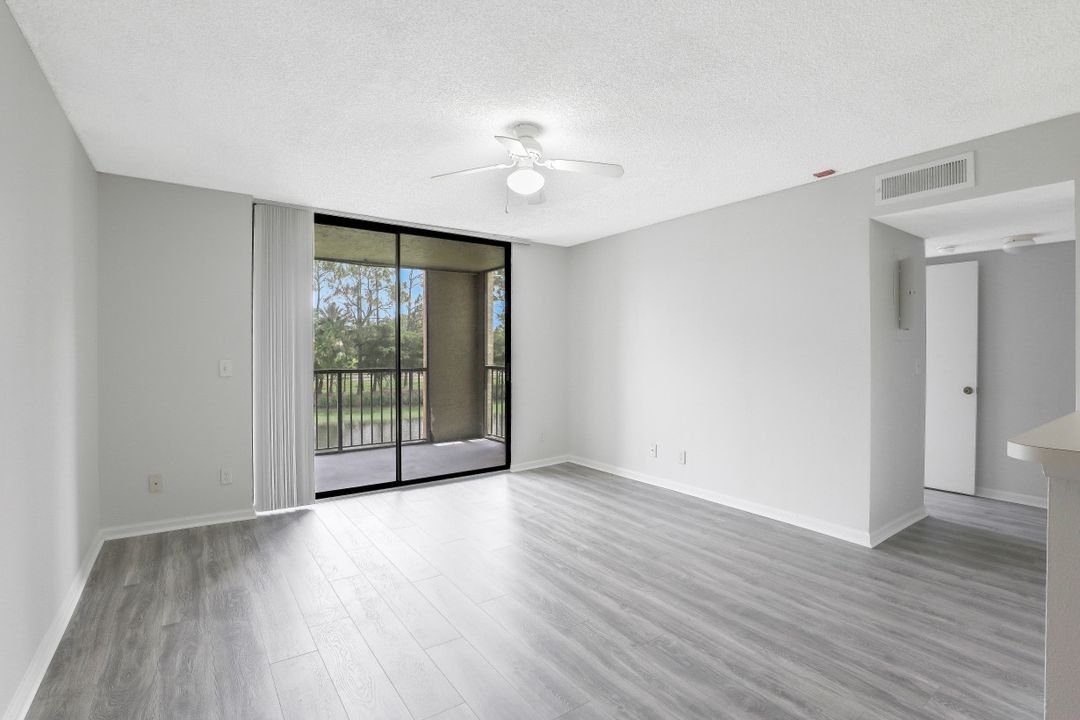 13545 Eagle Ridge Dr #826, Fort Myers, FL 33912