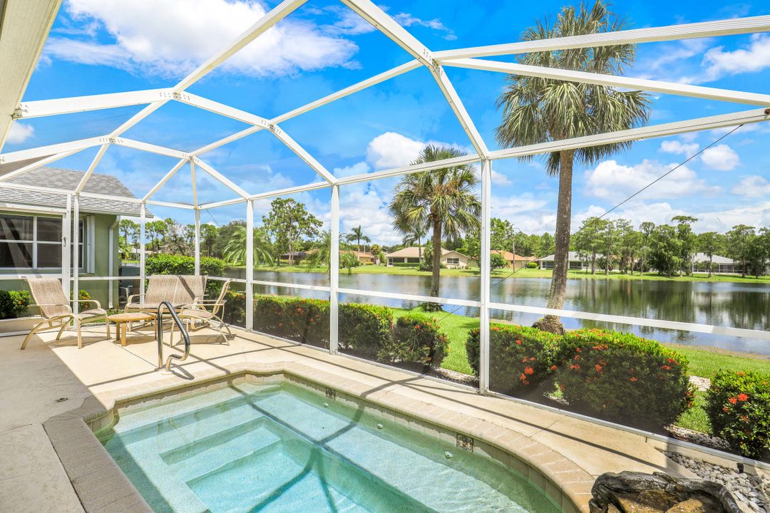 7563 Woodland Bend Cir, Fort Myers, FL 33912