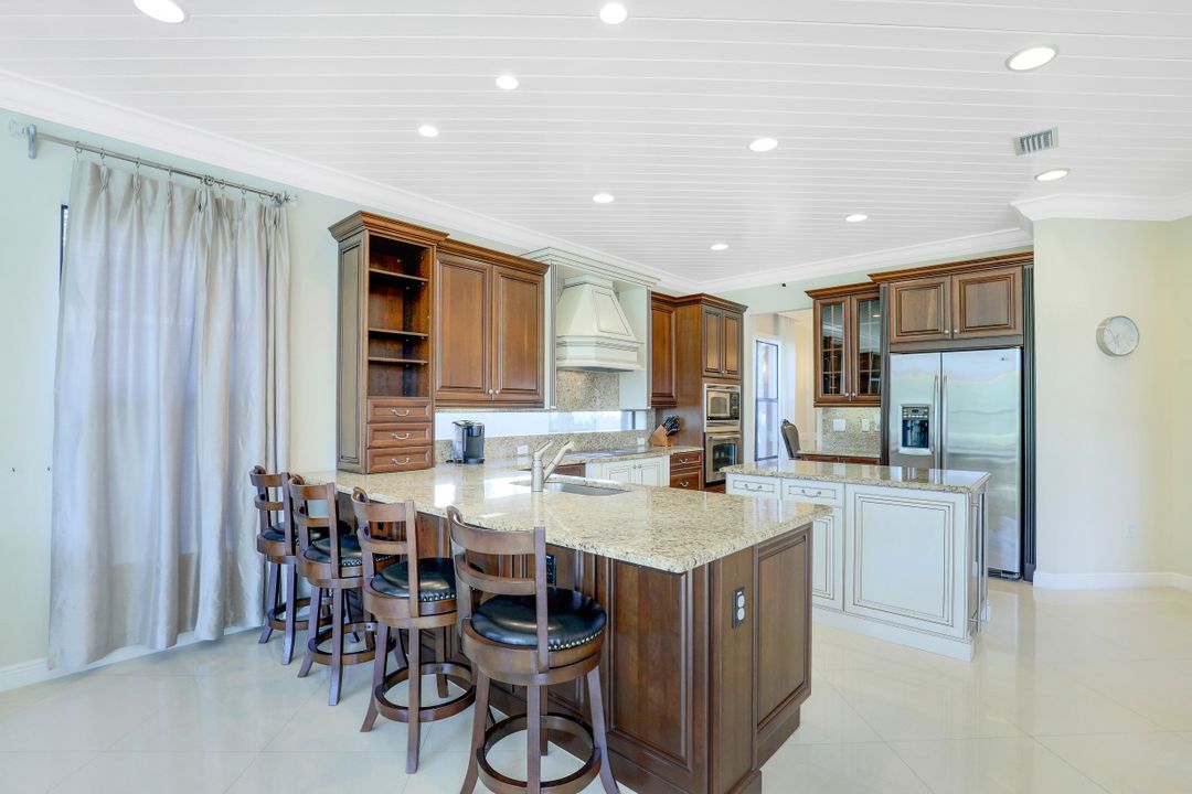 3642 Santaren Ct, Naples, FL 34119