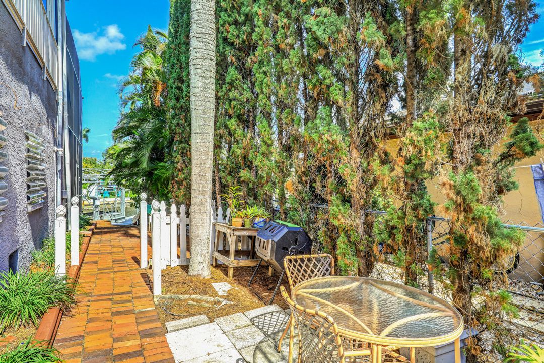 3706 Ruby Ave, Saint James City, FL 33956