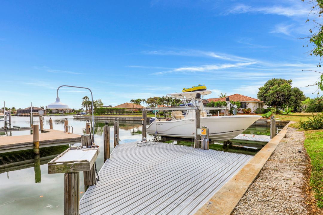 911 Tulip Ct, Marco Island, FL 34145