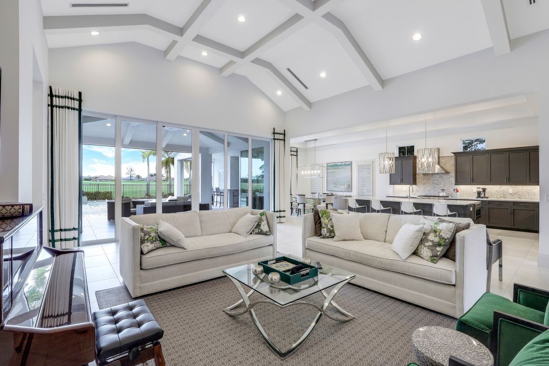 16373 Corsica Way, Naples, FL 34110