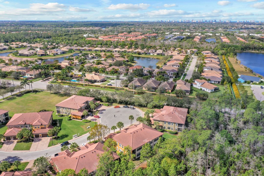 1256 Carpazi Ct #3, Naples, FL 34105