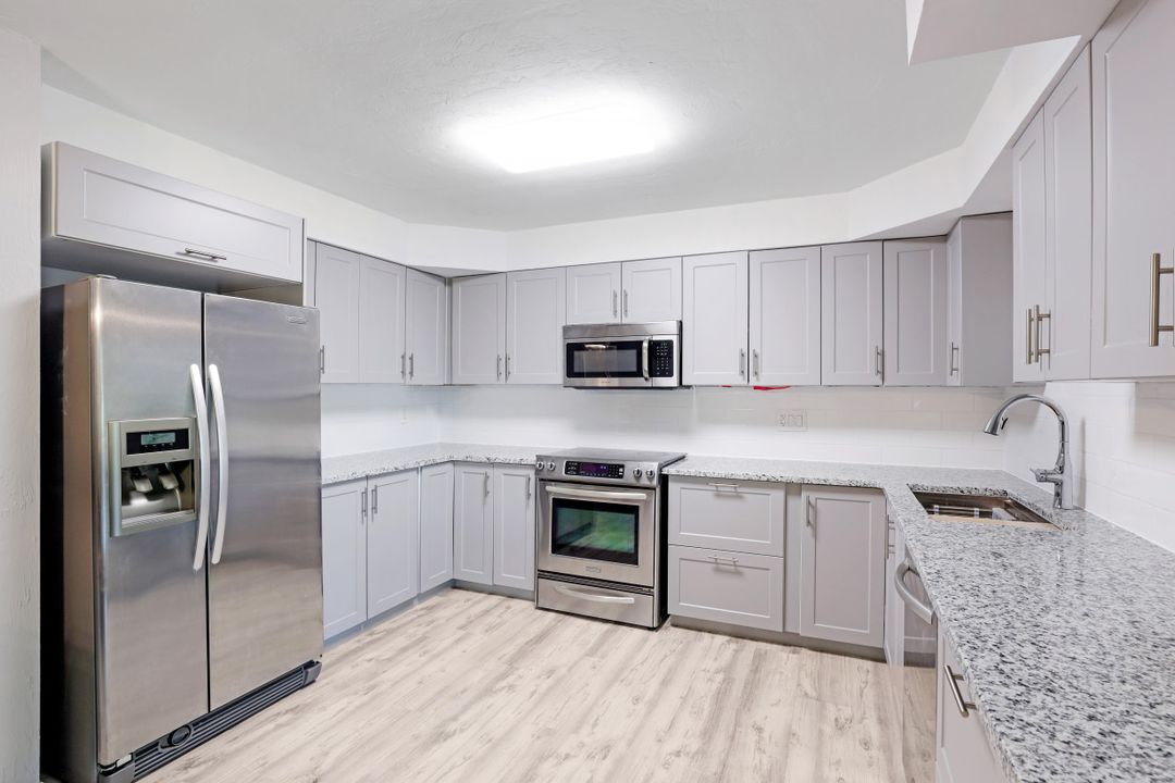 2506 SE 8th Ave, Cape Coral, FL 33904